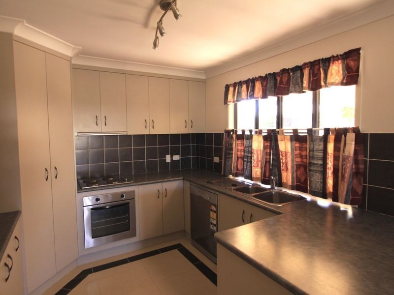 41 Crinum Crescent, Emerald QLD 4720