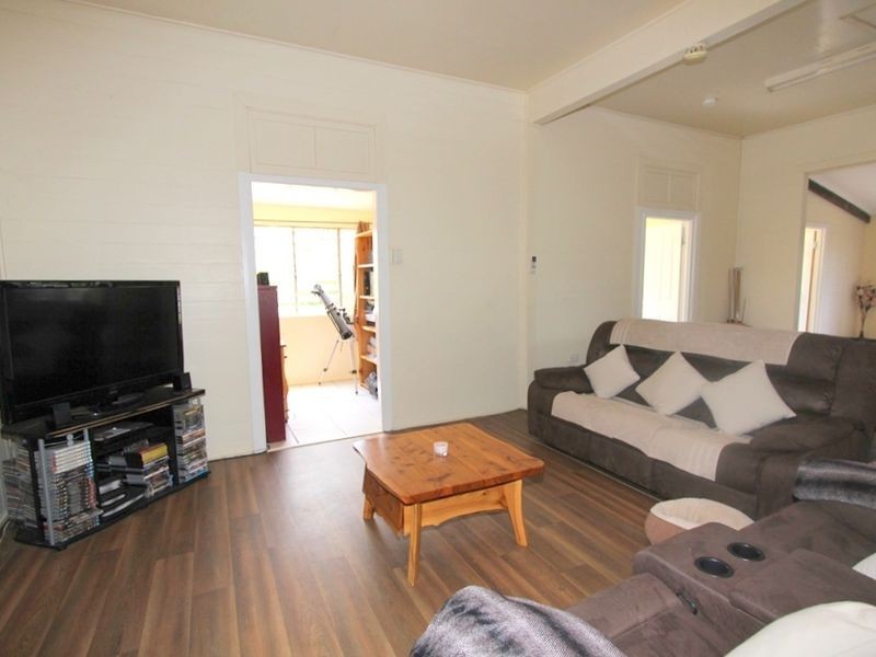 28 Silica Road, Emerald QLD 4720