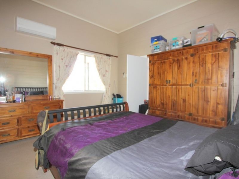 28 Silica Road, Emerald QLD 4720