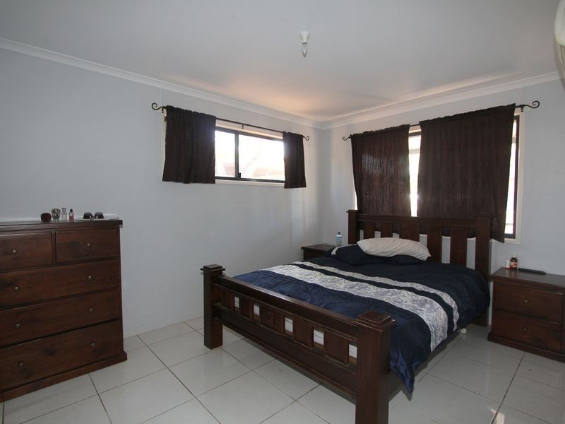 3A Gilbert Place, Emerald QLD 4720