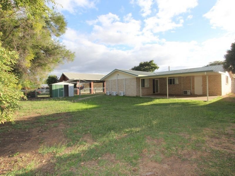 40 Staal Crescent, Emerald QLD 4720