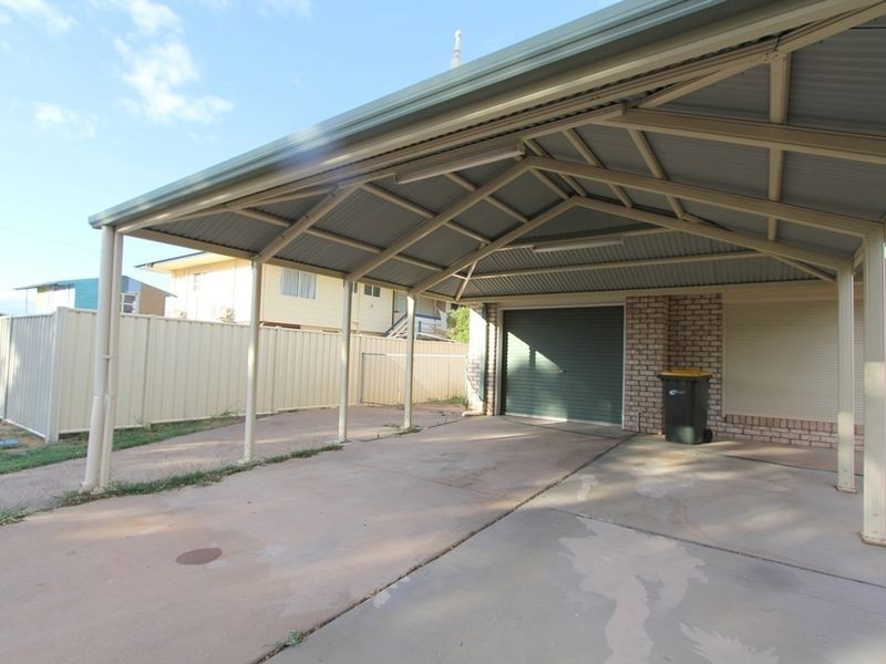 40 Staal Crescent, Emerald QLD 4720