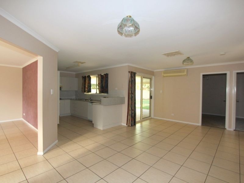 40 Staal Crescent, Emerald QLD 4720