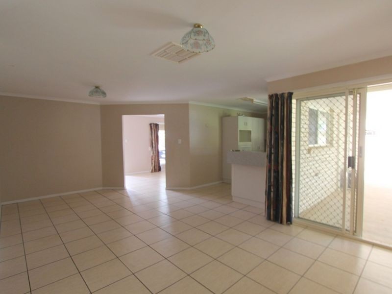 40 Staal Crescent, Emerald QLD 4720
