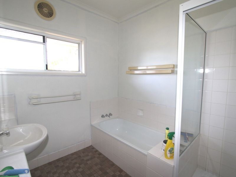 3 Palm Place, Emerald QLD 4720