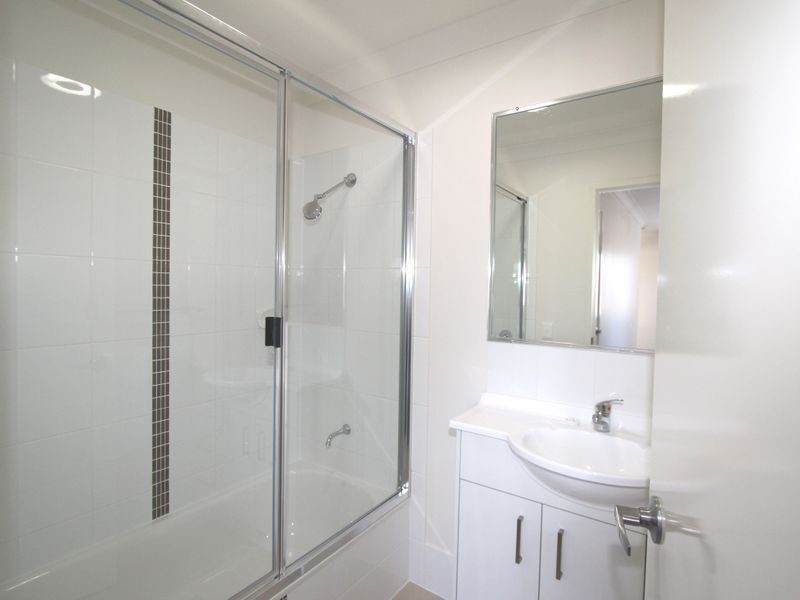 1/6 Sullivan Street, Emerald QLD 4720