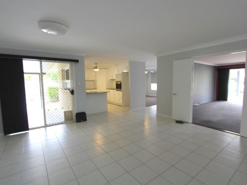 19 Kidd St, Emerald QLD 4720