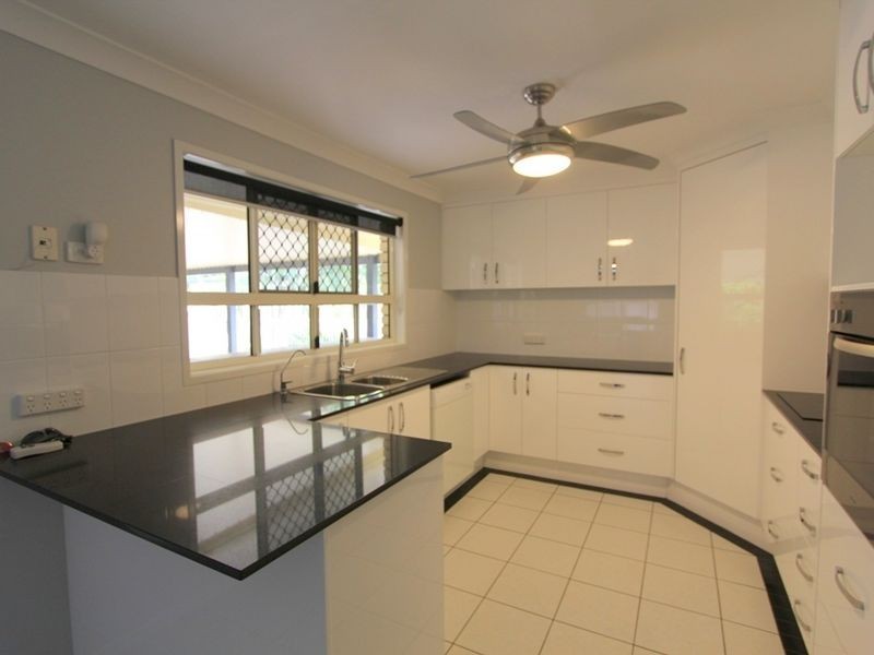 19 Kidd St, Emerald QLD 4720