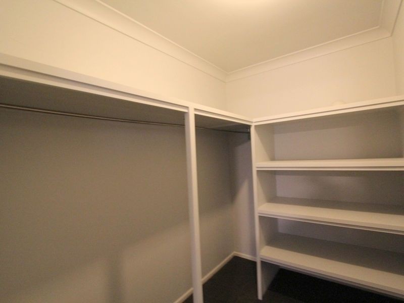 19 Kidd St, Emerald QLD 4720