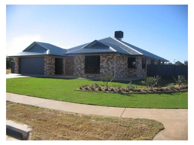 3 Blue Gums Drive, Emerald QLD 4720