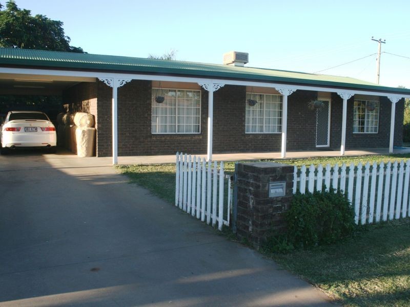 9 Bauhinia Ct, Emerald QLD 4720