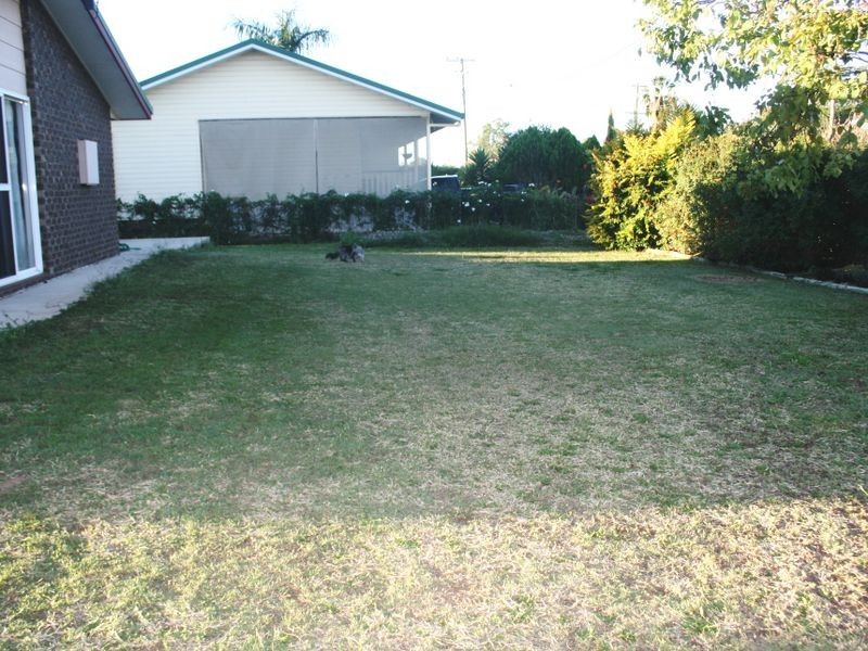 9 Bauhinia Ct, Emerald QLD 4720