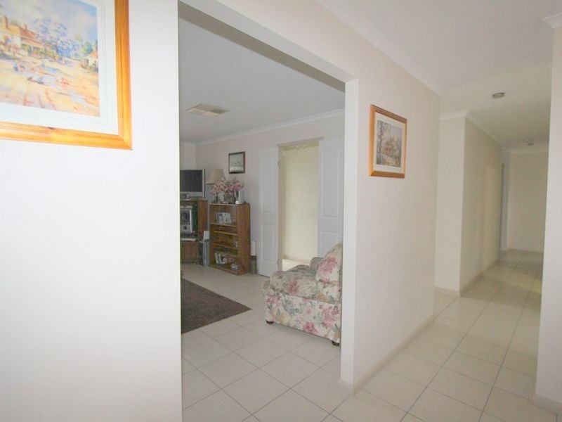 5 Fysh Street, Emerald QLD 4720