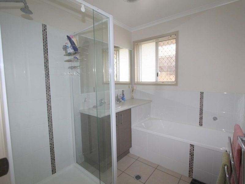 5 Fysh Street, Emerald QLD 4720