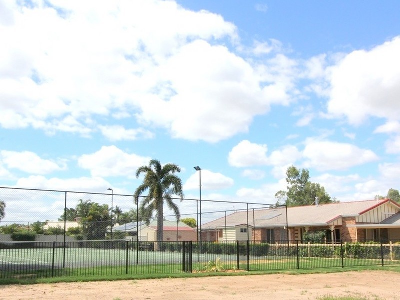 7 Egan St, Emerald QLD 4720