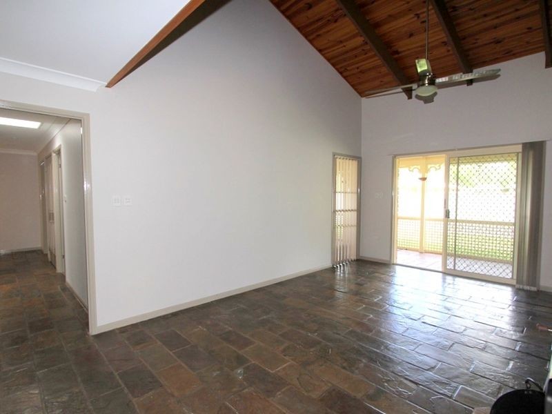 7 Egan St, Emerald QLD 4720