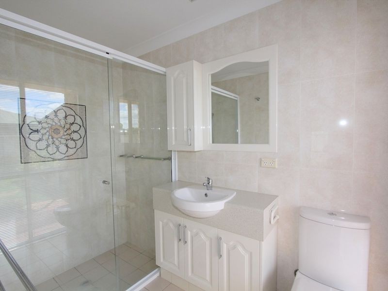 7 Egan St, Emerald QLD 4720