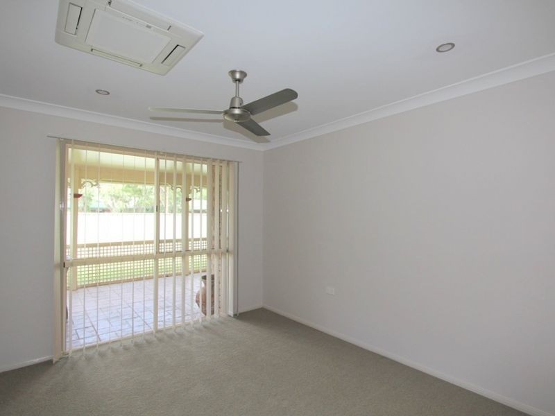 7 Egan St, Emerald QLD 4720