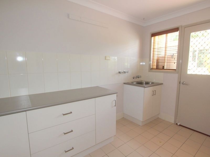 7 Egan St, Emerald QLD 4720