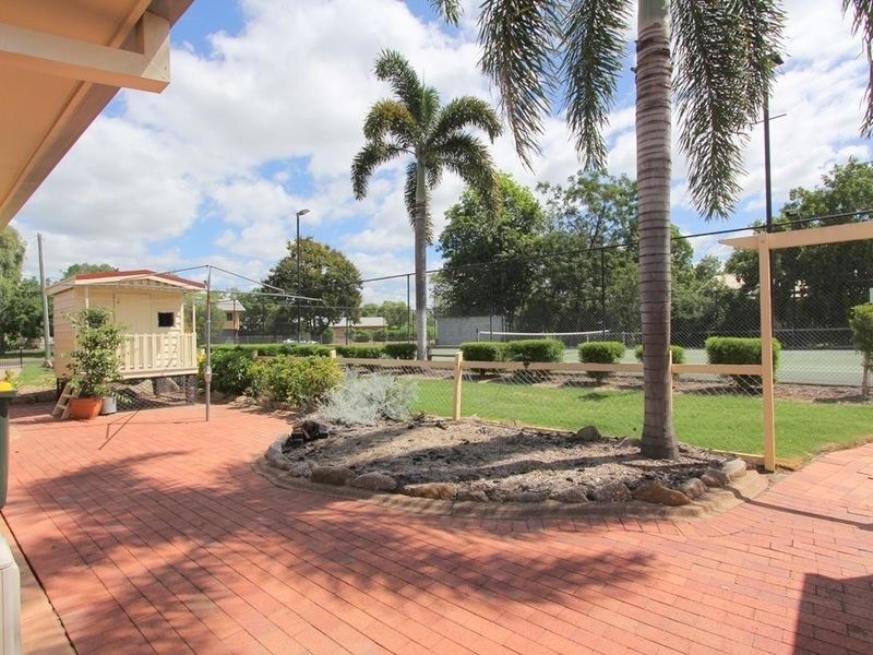 7 Egan St, Emerald QLD 4720