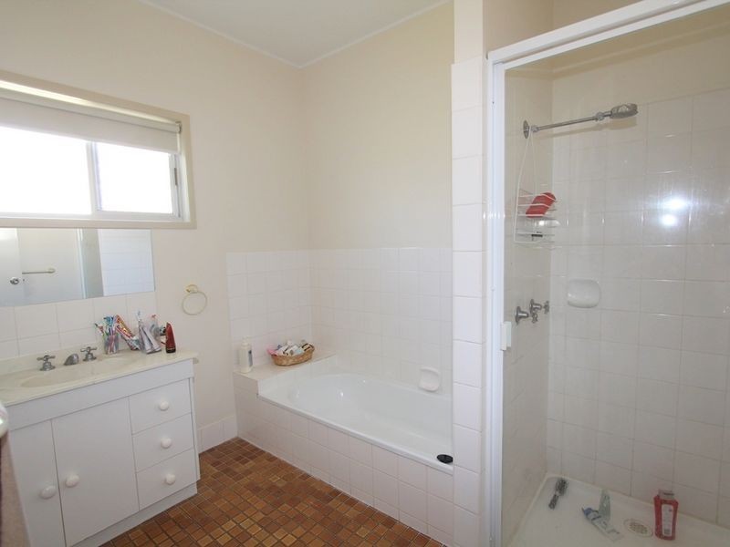 14 Leichhardt St, Emerald QLD 4720