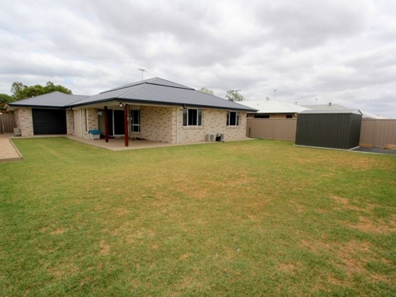 146 Opal Street, Emerald QLD 4720