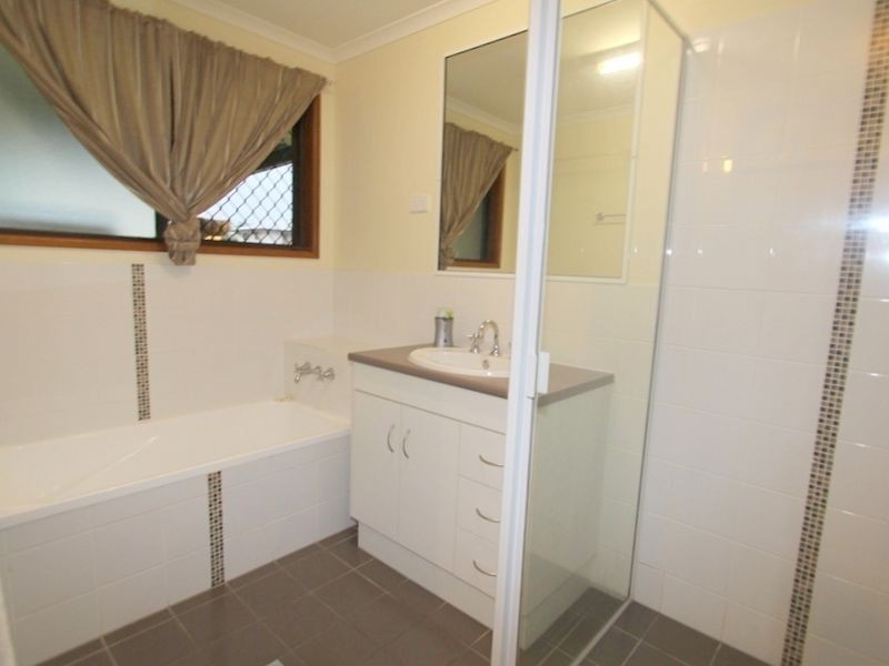 59 Park Avenue, Emerald QLD 4720