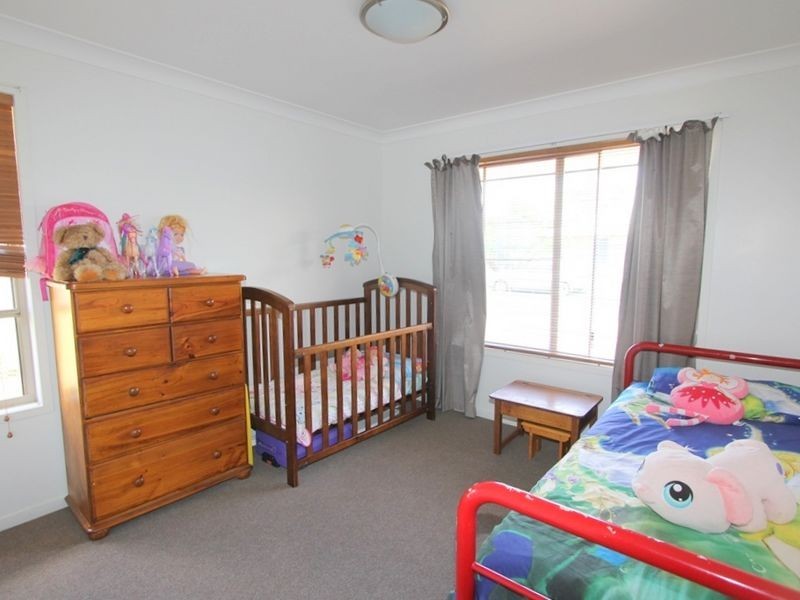 5 Chalmers Crescent, Emerald QLD 4720