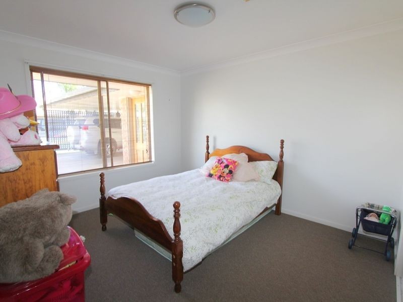 5 Chalmers Crescent, Emerald QLD 4720