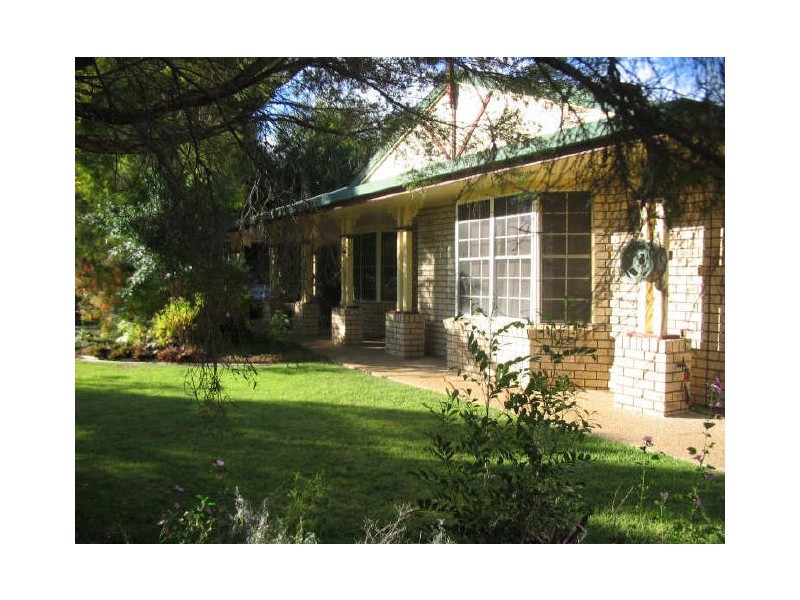 10 Kidd Street, Emerald QLD 4720