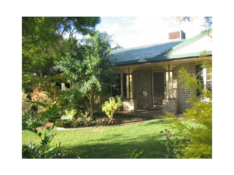 10 Kidd Street, Emerald QLD 4720
