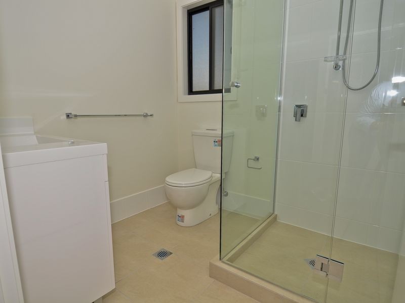 5 Ivers Place, Emerald QLD 4720