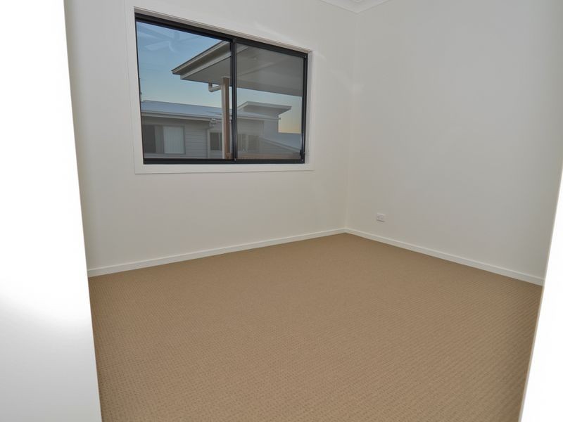 5 Ivers Place, Emerald QLD 4720