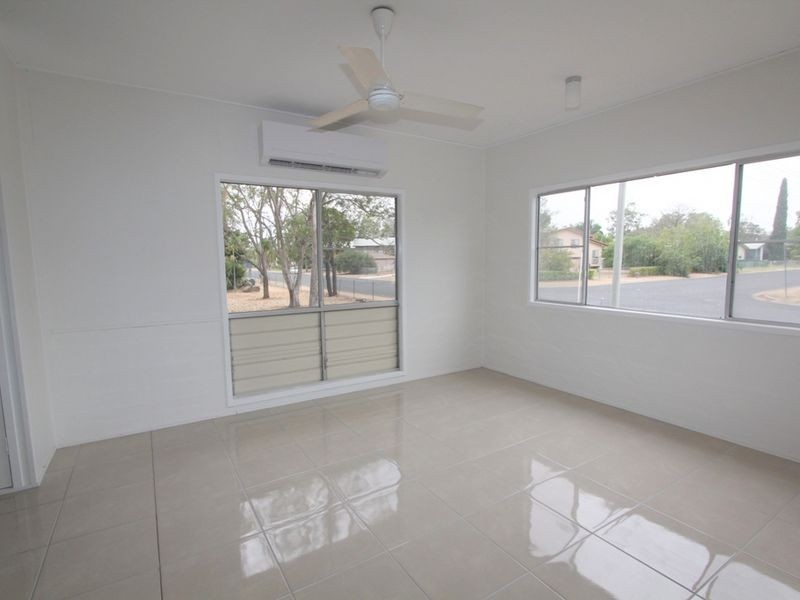 21 Centenary Drive, Emerald QLD 4720