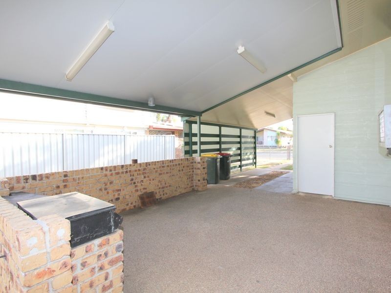 16 Centenary Drive, Emerald QLD 4720