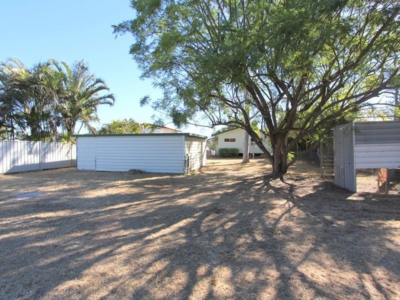 16 Centenary Drive, Emerald QLD 4720