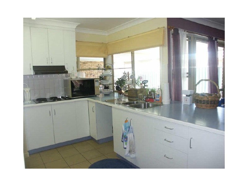 14 Jacqueline Drive, Emerald QLD 4720