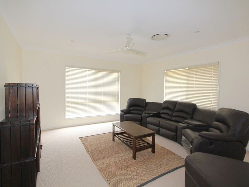 6 Coaker DR, Emerald QLD 4720