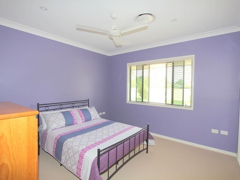 6 Coaker DR, Emerald QLD 4720