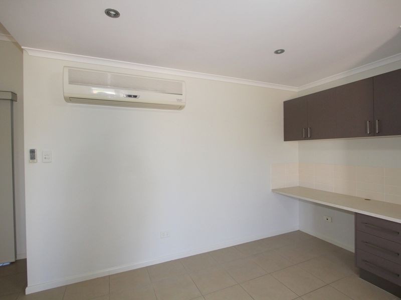 2/10 Mooney Crescent, Emerald QLD 4720