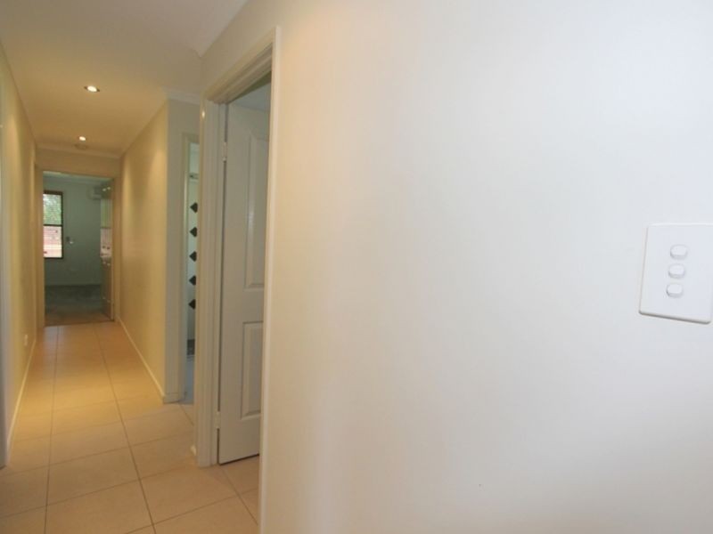 2/10 Mooney Crescent, Emerald QLD 4720