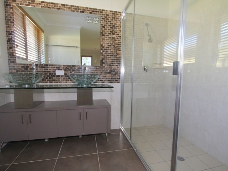 2/10 Mooney Crescent, Emerald QLD 4720
