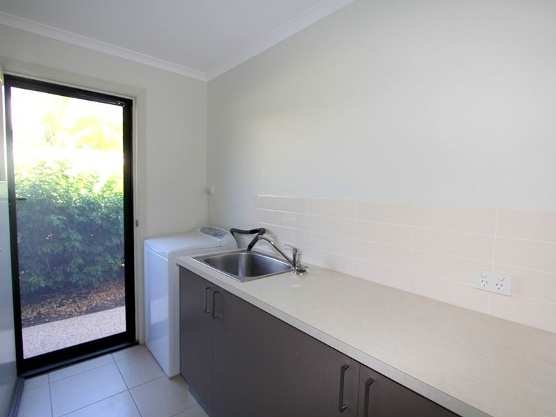 2/10 Mooney Crescent, Emerald QLD 4720