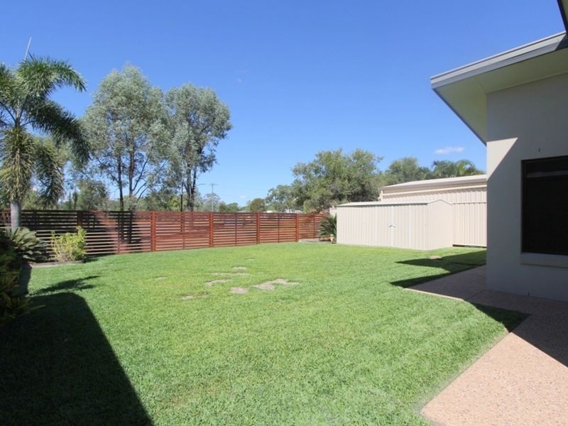 2/10 Mooney Crescent, Emerald QLD 4720