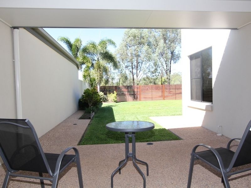 2/10 Mooney Crescent, Emerald QLD 4720