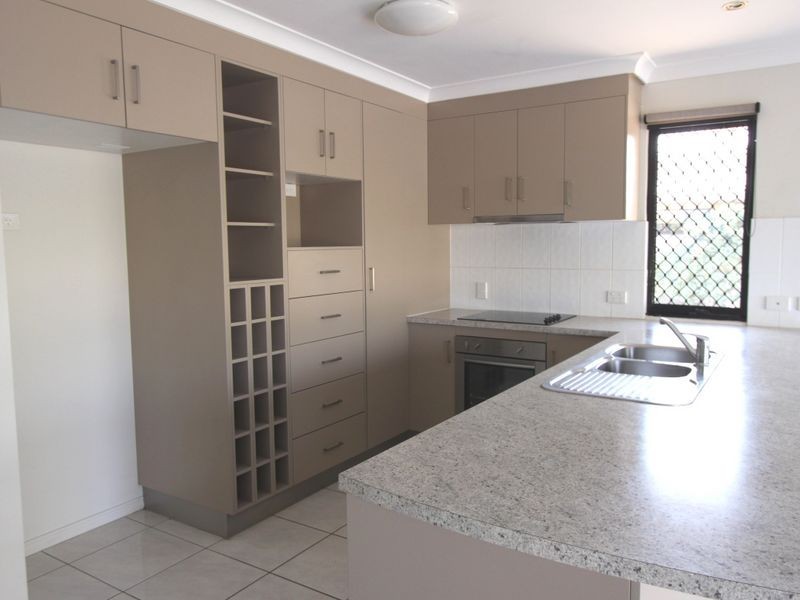 2/20 Riverview Street, Emerald QLD 4720