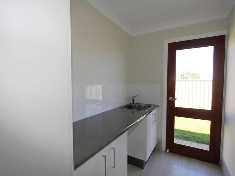 9 Spellman Street, Emerald QLD 4720