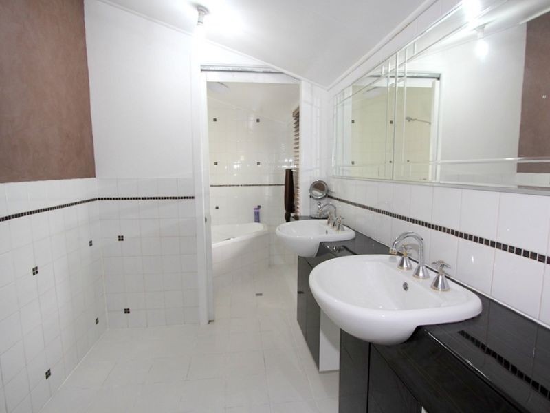 47 Theresa Street, Emerald QLD 4720