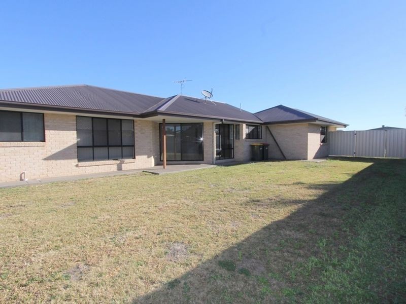 18 Mitchell Street, Emerald QLD 4720