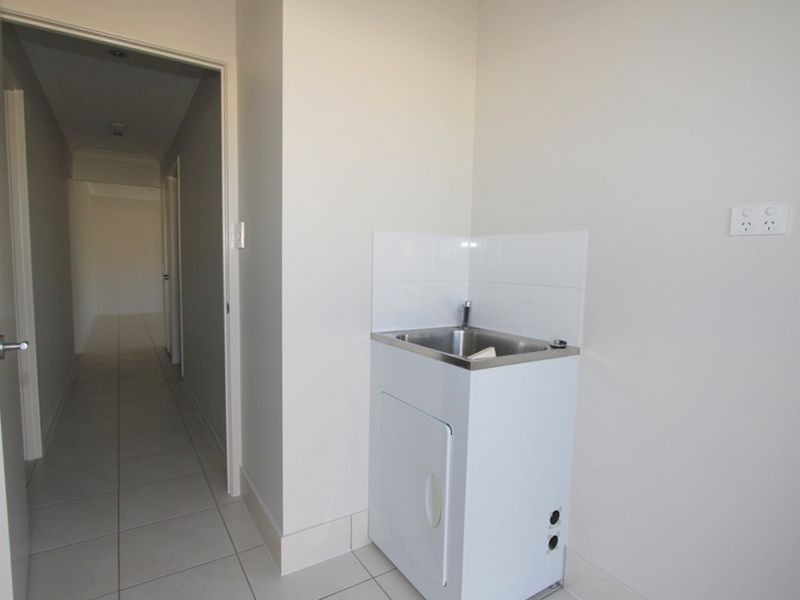 18 Mitchell Street, Emerald QLD 4720